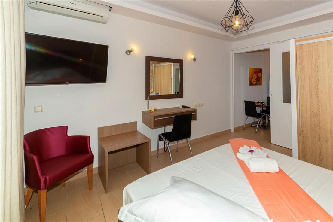 Studio Nikiti Beach Zewnętrze zdjęcie