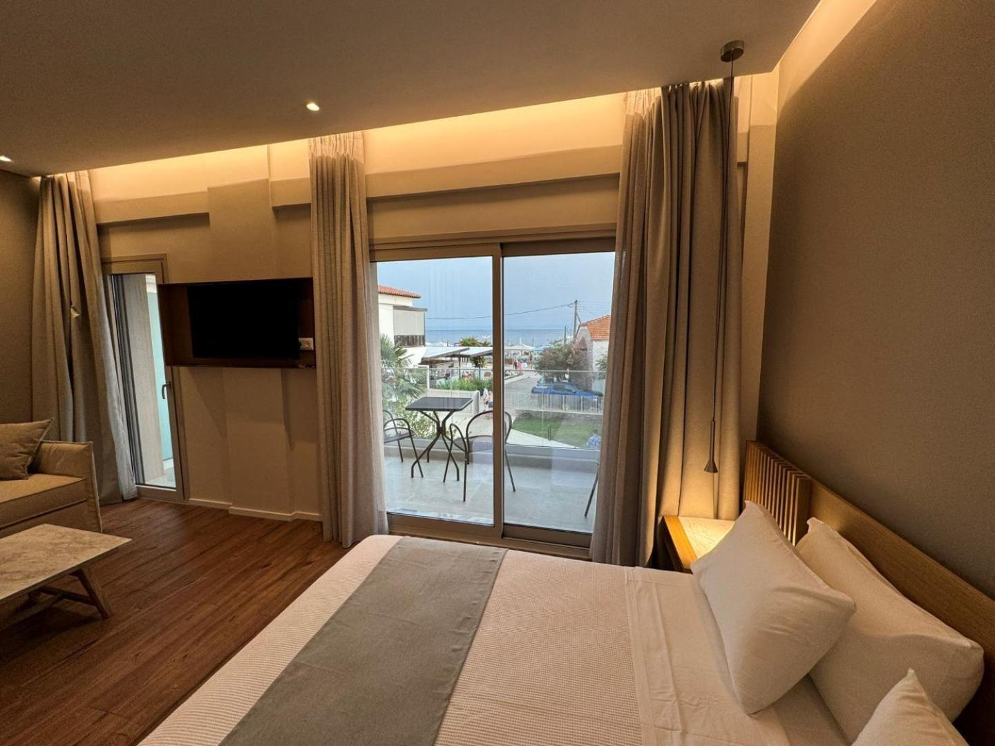 Studio Nikiti Beach Zewnętrze zdjęcie
